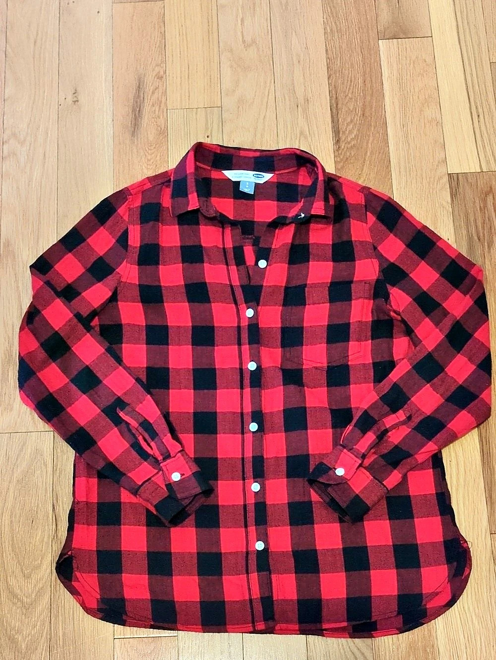 Old Navy The Classic Shirt Plaid Button Down Red & Black Small